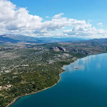 Laura, No 1 * Maslenica