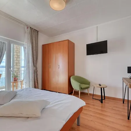 Apartman Laura, No 1 Maslenica