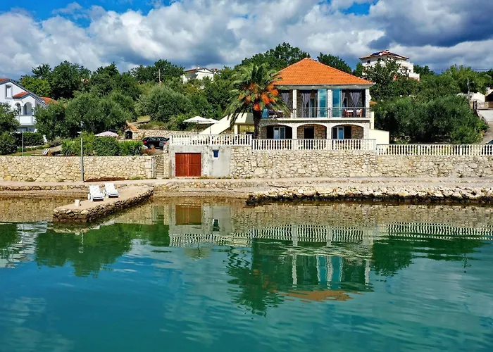 Apartman Laura, No 1 Maslenica