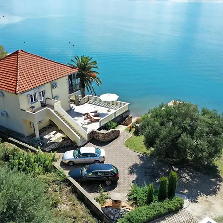 Appartement Laura, No 1 *