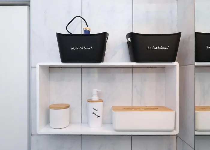 Laura, No 1 アパート