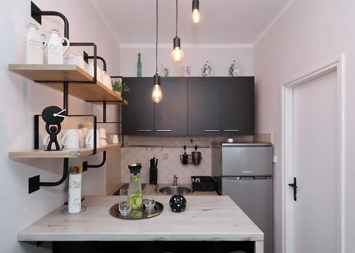 Laura, No 1 マスレニツァ