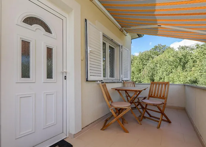 Apartamento Laura, No 1 Maslenica